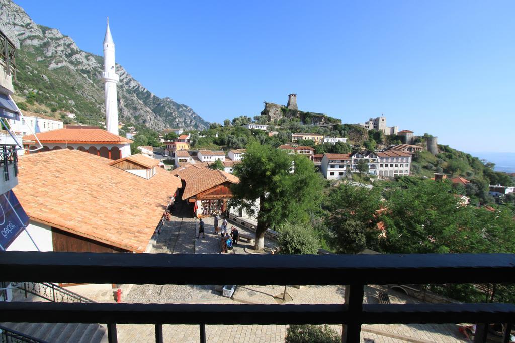 Hotel Panorama Kruje View On The Castle And The Old Town Luaran gambar