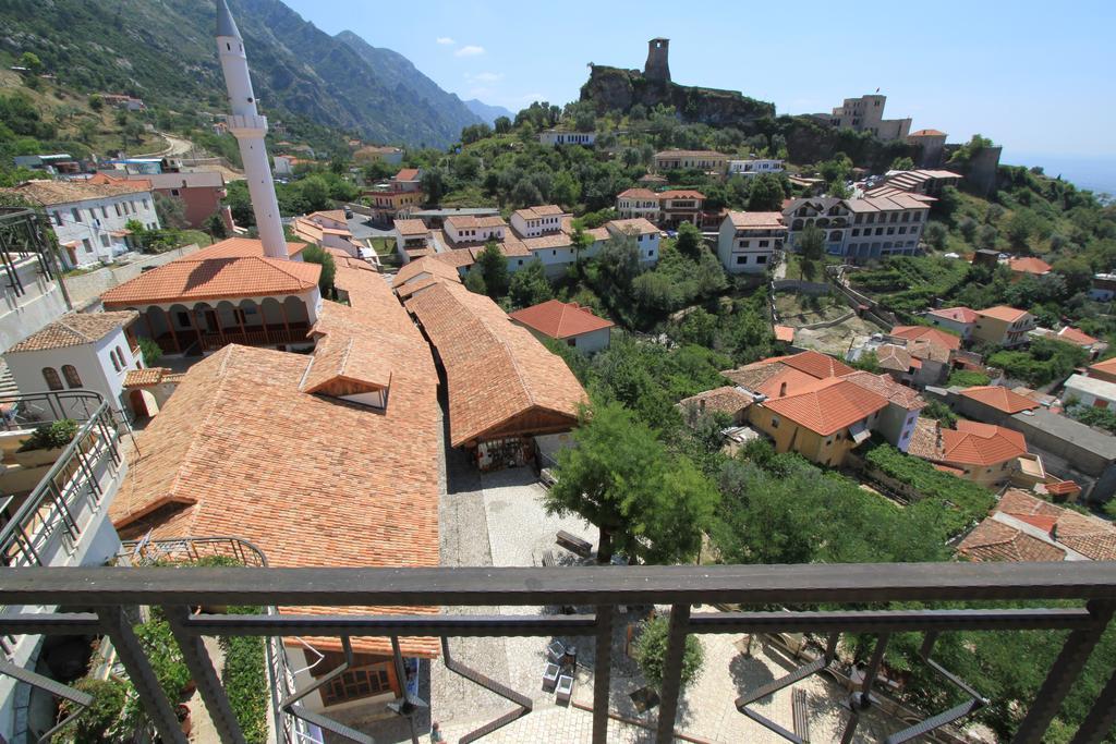 Hotel Panorama Kruje View On The Castle And The Old Town Luaran gambar